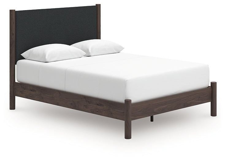 Pamytta  Upholstered Panel Platform Bed