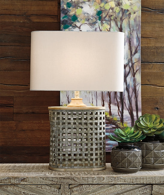 Deondra Metal Table Lamp (1/CN) Huntsville Furniture Outlet