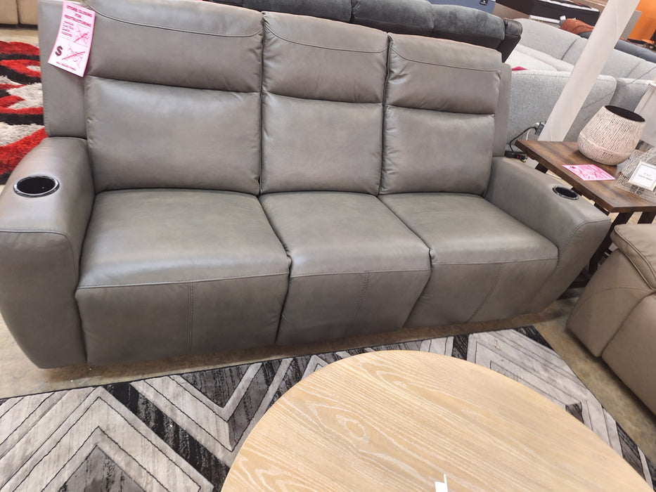 Kuka power sofa