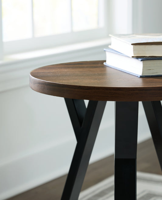 Elbrynn Occasional end Table (1/CN)