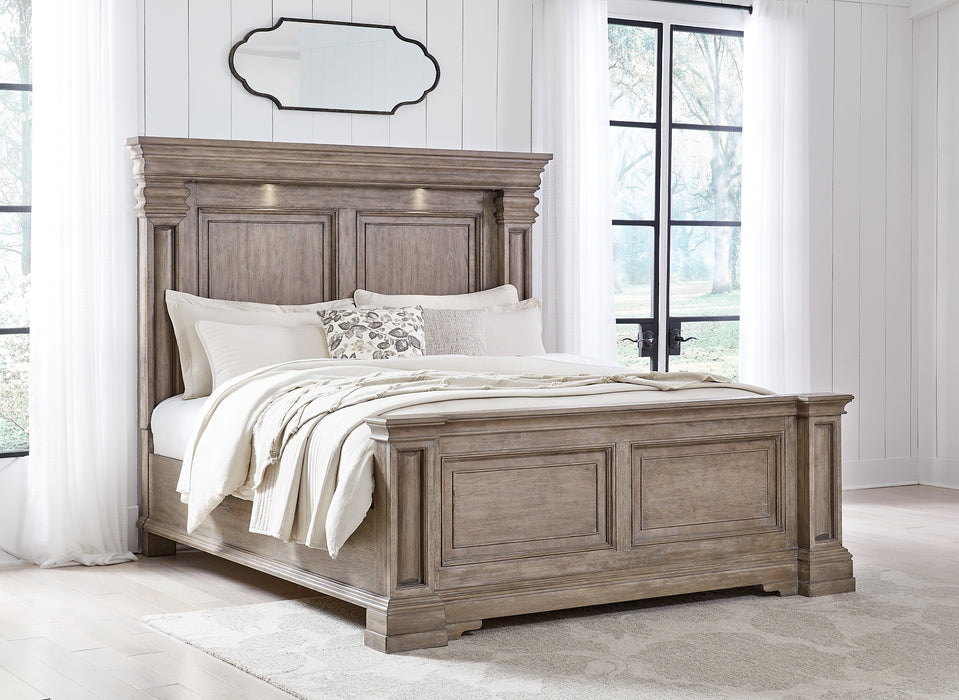 Blairhurst California King Panel Bed with Mirrored Dresser and Chest