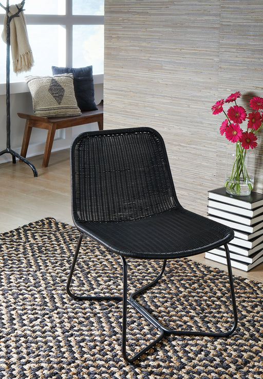 Daviston Accent Chair Huntsville Furniture Outlet
