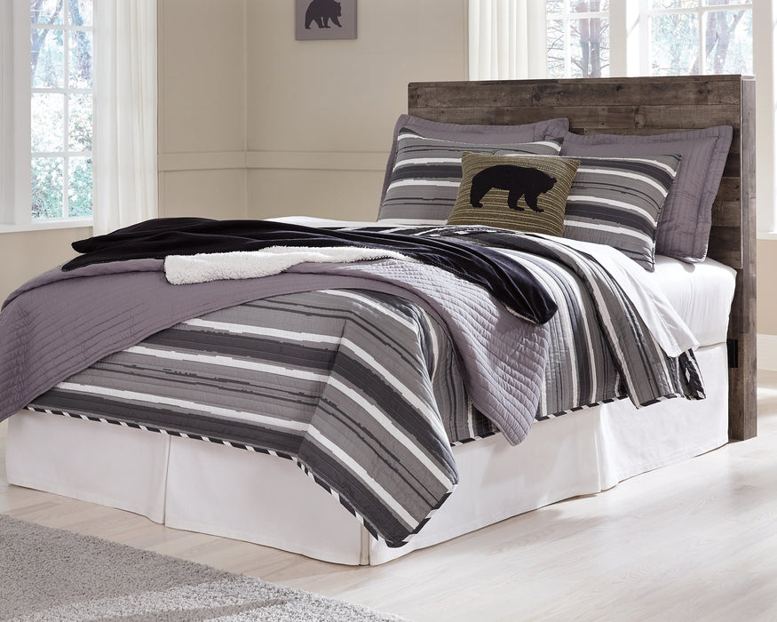 Derekson Full Panel Headboard with Mirrored Dresser and 2 Nightstands Huntsville Furniture Outlet