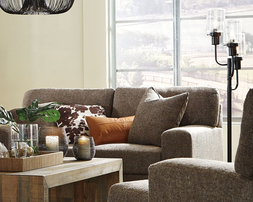 Jaak Metal Floor Lamp (1/CN) Huntsville Furniture Outlet