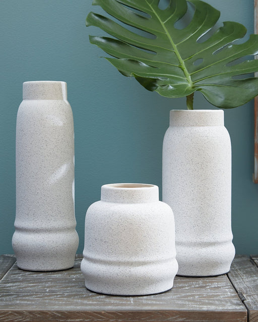 Jayden Vase Set (3/CN) Huntsville Furniture Outlet