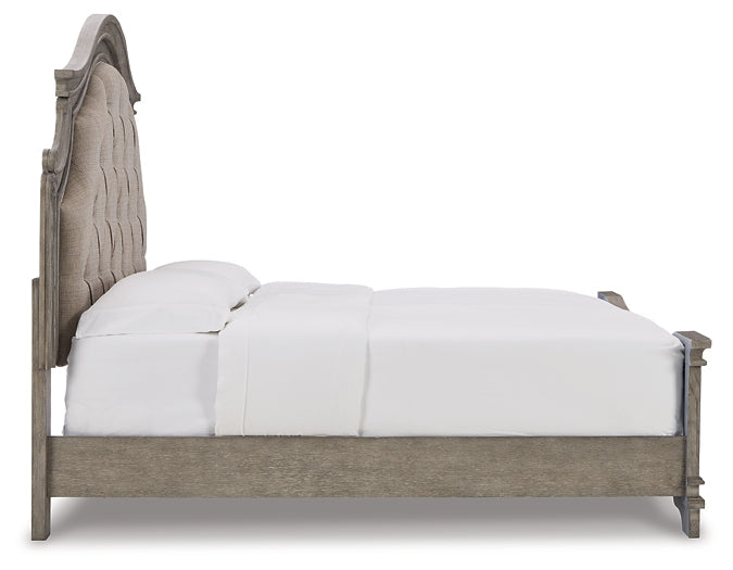 Lodenbay California King Panel Bed with Mirrored Dresser Huntsville Furniture Outlet