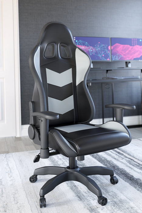 Lynxtyn Home Office Swivel Desk Chair Huntsville Furniture Outlet