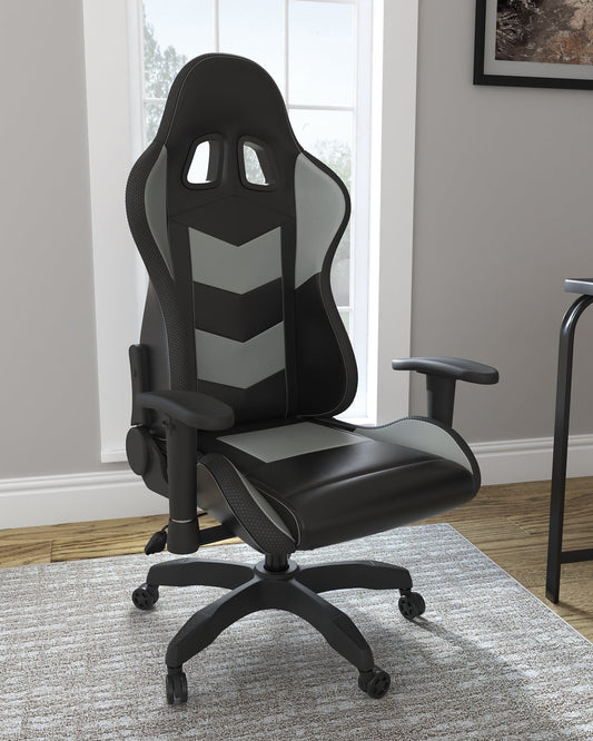 Lynxtyn Home Office Swivel Desk Chair Huntsville Furniture Outlet