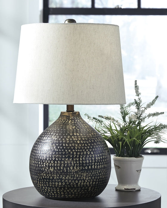 Maire Metal Table Lamp (1/CN) Huntsville Furniture Outlet