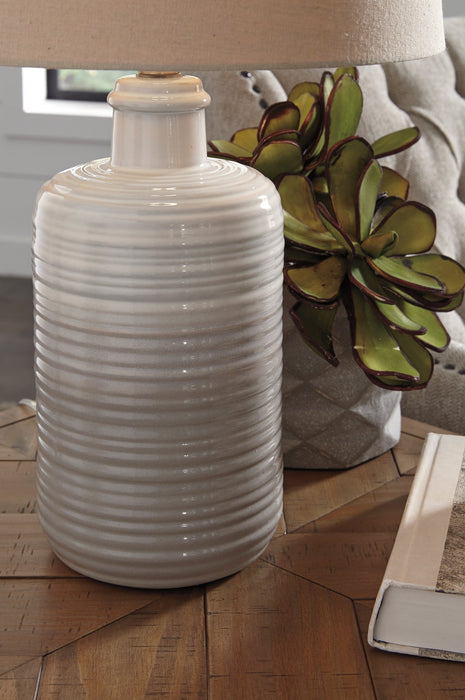 Marnina Ceramic Table Lamp (2/CN) Huntsville Furniture Outlet