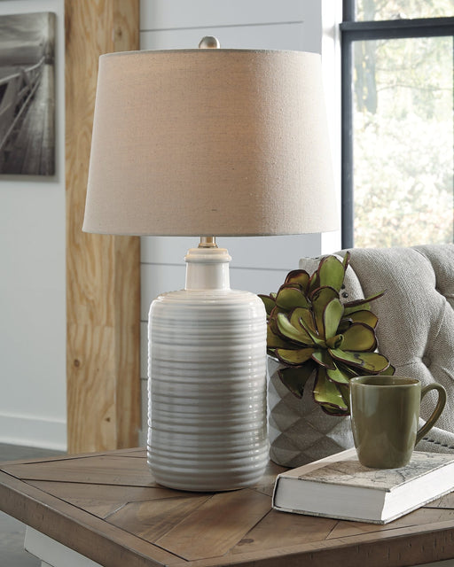 Marnina Ceramic Table Lamp (2/CN) Huntsville Furniture Outlet