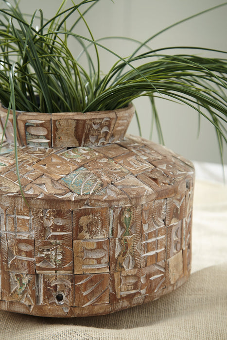 Meltland Vase Huntsville Furniture Outlet