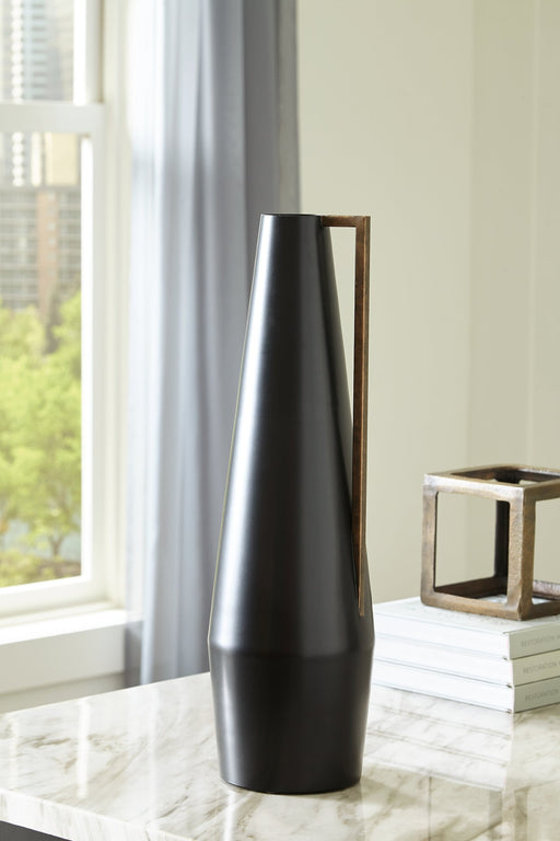 Pouderbell Vase Huntsville Furniture Outlet