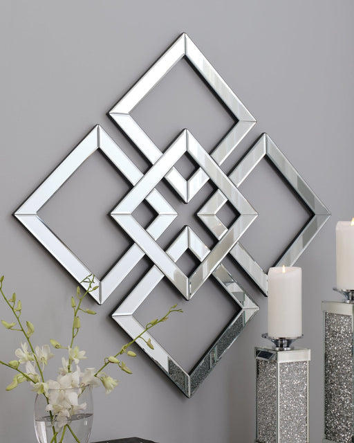Quinnley Accent Mirror Huntsville Furniture Outlet